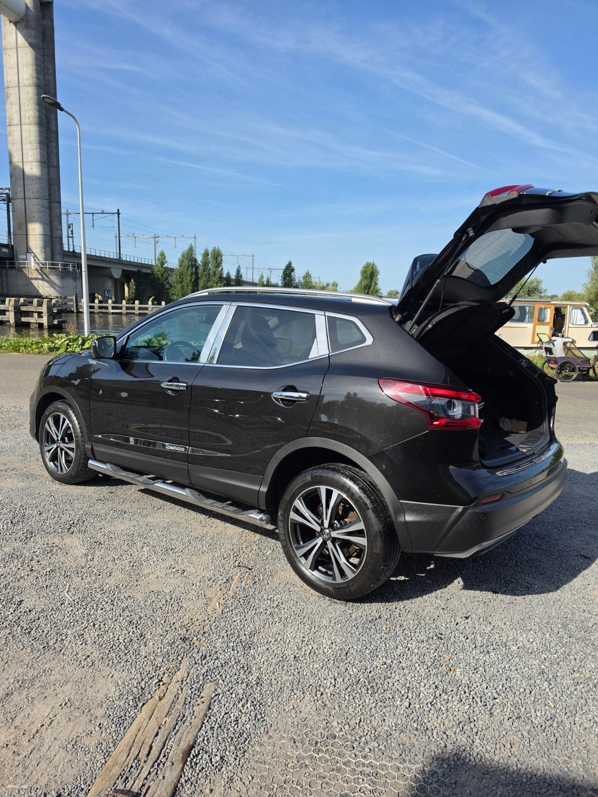 Nissan Qashqai 1.2 Dig-t 85KW 2WD 2018 Zwart, Auto's, Voorwielaandrijving, 4 cilinders, Zwart, 1200 kg