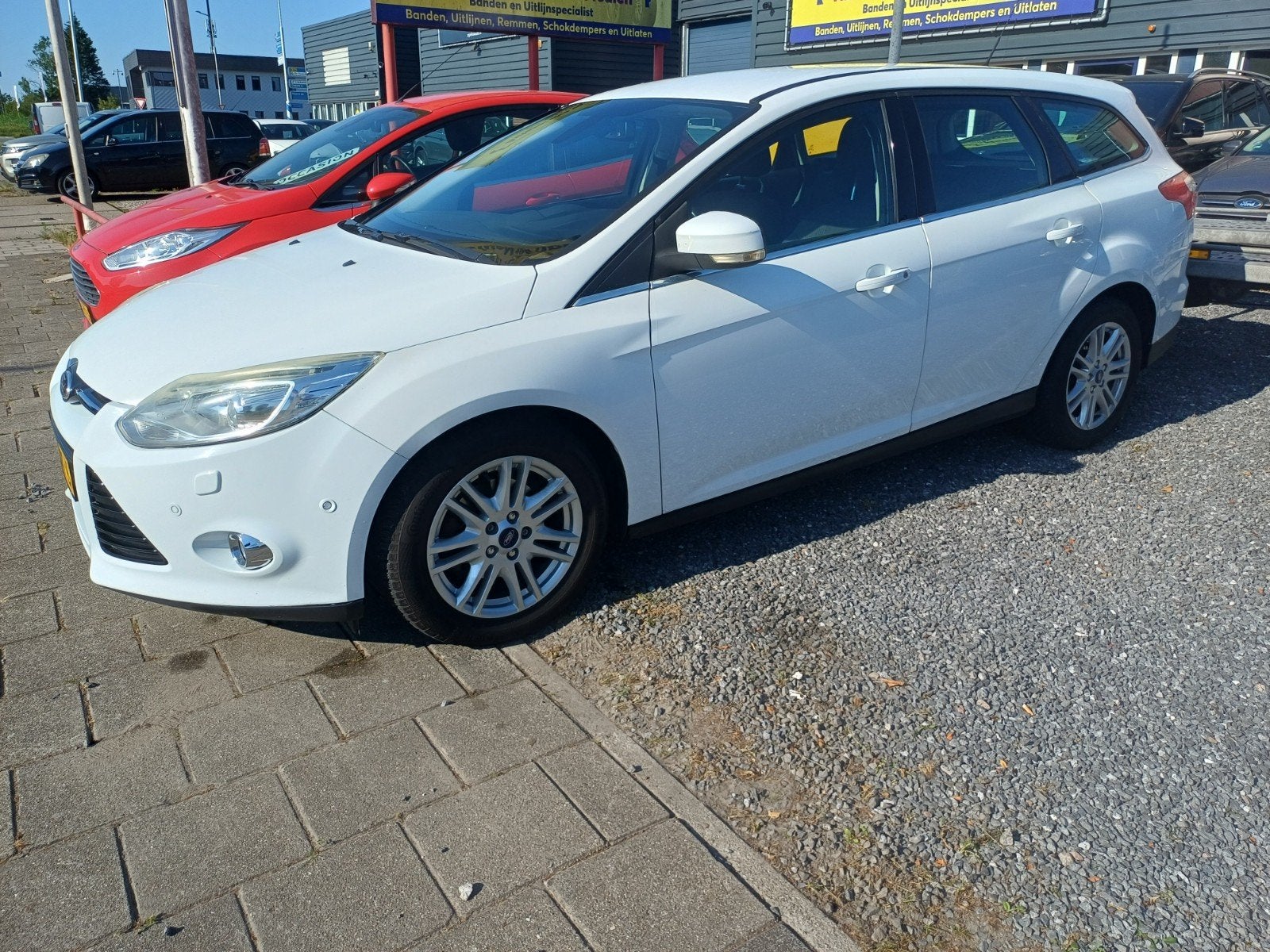 Ford Focus 1.0 Ecoboost 74KW 5D Titanium gereviseerde motor, Zwart, Wit, Origineel Nederlands, 1216 kg