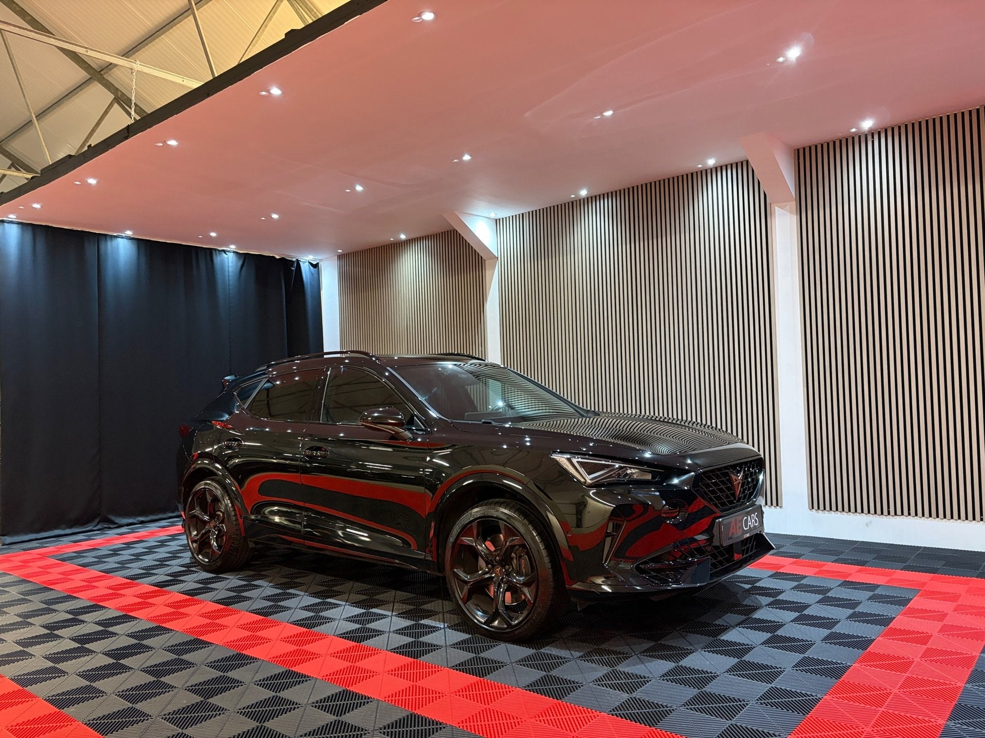Cupra FORMENTOR 2.0 TSI 4DRIVE 310 PK Black Style Maxton Set, Auto's, Dealer onderhouden, 4 cilinders, Zwart, Vierwielaandrijving