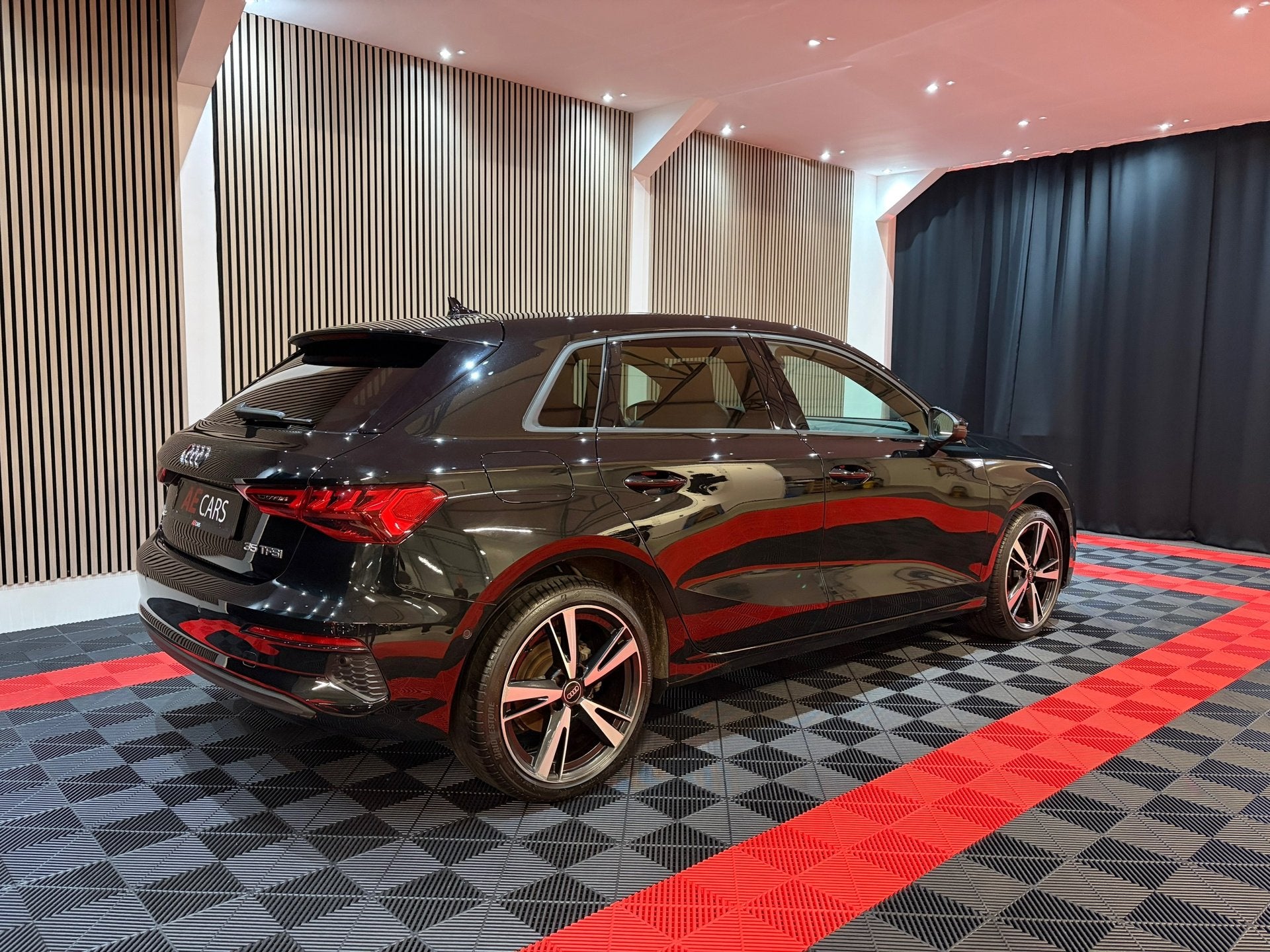 Audi A3 Sportback 35 TFSI S edition 3x S-line Pano Camera Fa, 1295 kg, 4 cilinders, 150 pk, Automatische klimaatregeling