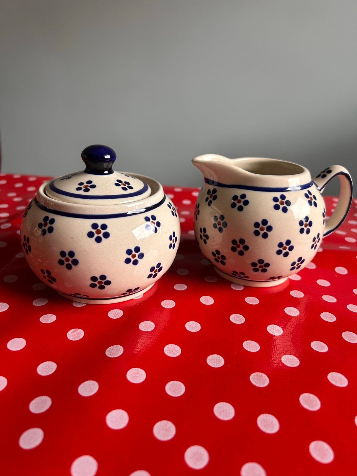 Suikerpot en melkkan set - Blauw bloemmotief, Huis en Inrichting, Ophalen, Overige merken, Keramiek, Overige typen