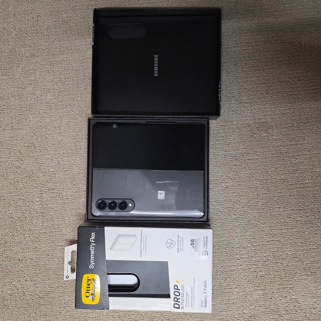 Nieuwe Samsung Galaxy Fold 4 512GB met Otterbox hoesje, Telecommunicatie, Mobiele telefoons | Samsung, Zwart, Touchscreen, Nieuw