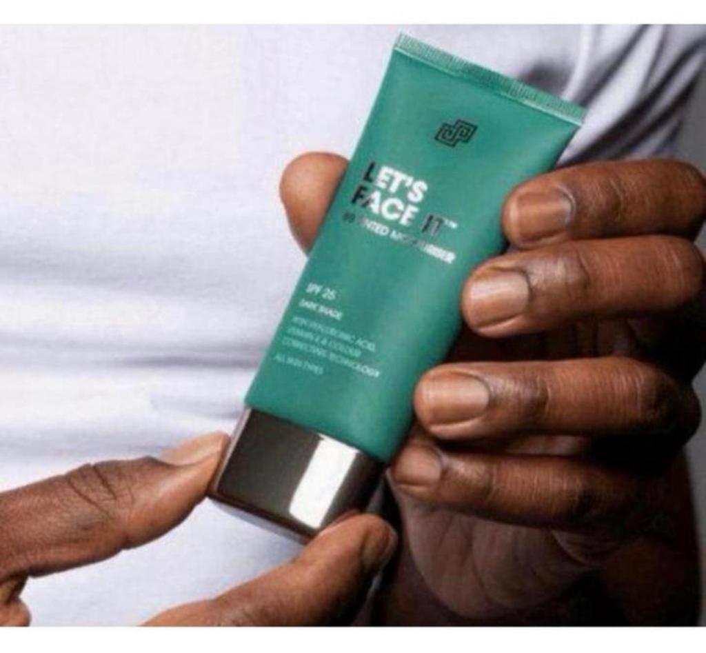 Shakeup - Let's Face It BB - Tinted Moisturiser Dark 50ml, Bruin, Gehele gezicht, Nieuw, Ophalen of Verzenden