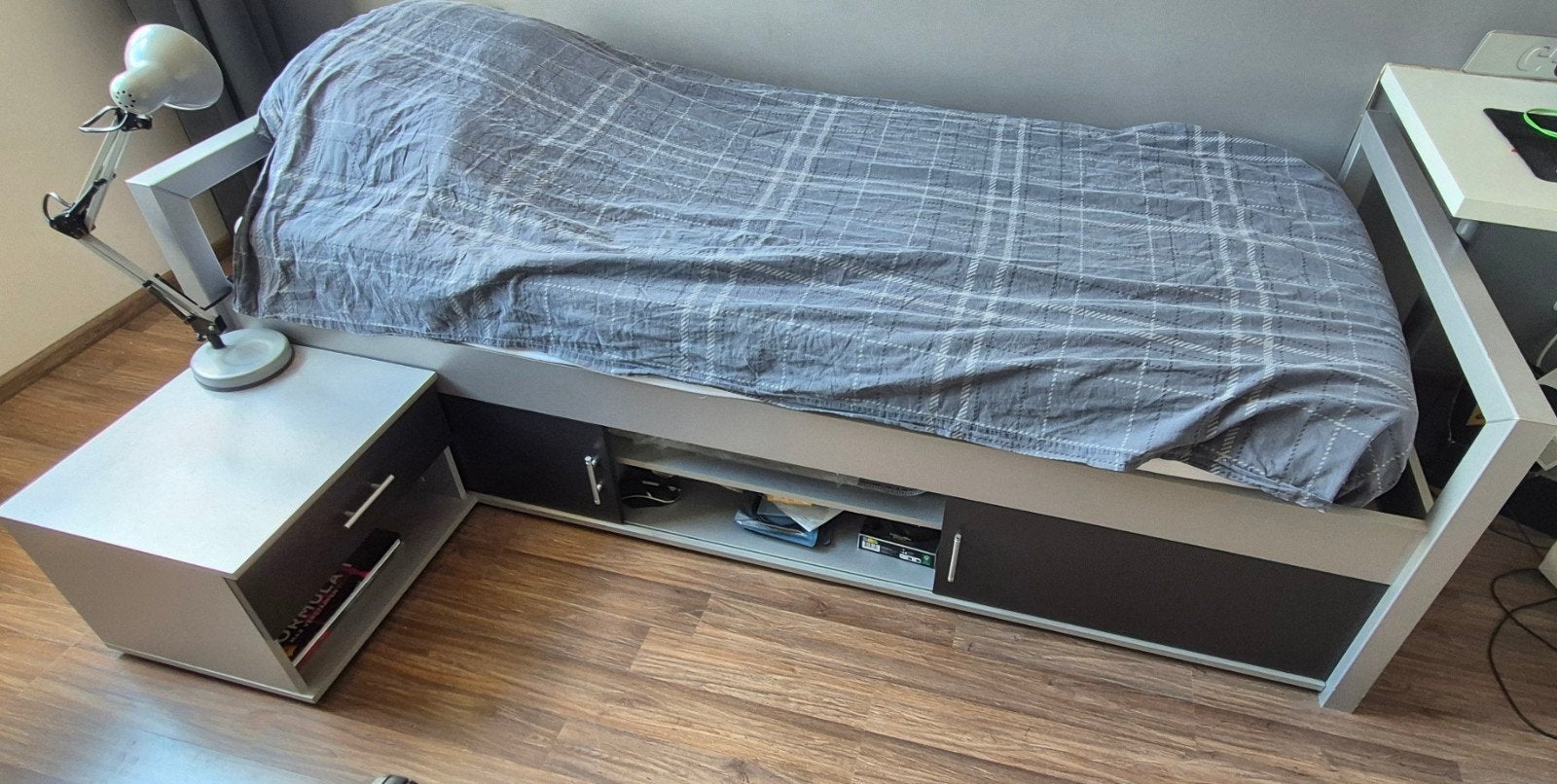 Complete tienerkamer: bed, kledingkast, bureau, nachtkastje, Ophalen, Gebruikt, Jongetje of Meisje