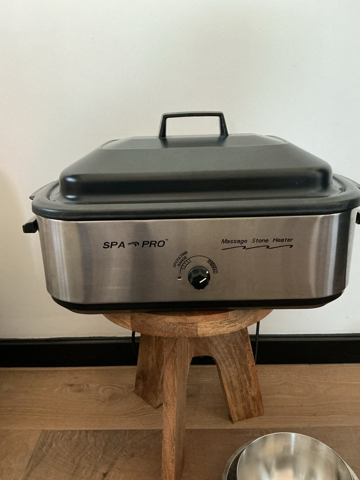 Hot stone pan met basalt stenen, Ophalen