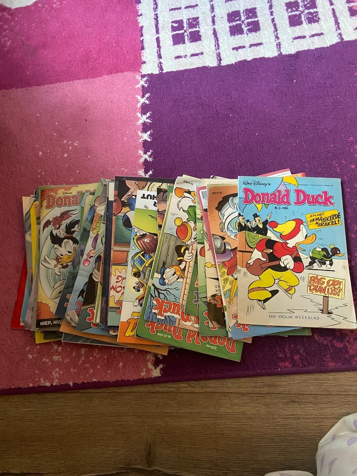 40 Donald Ducks uit verschillende jaargangen, Boeken, Meerdere stripboeken, Ophalen, Gelezen