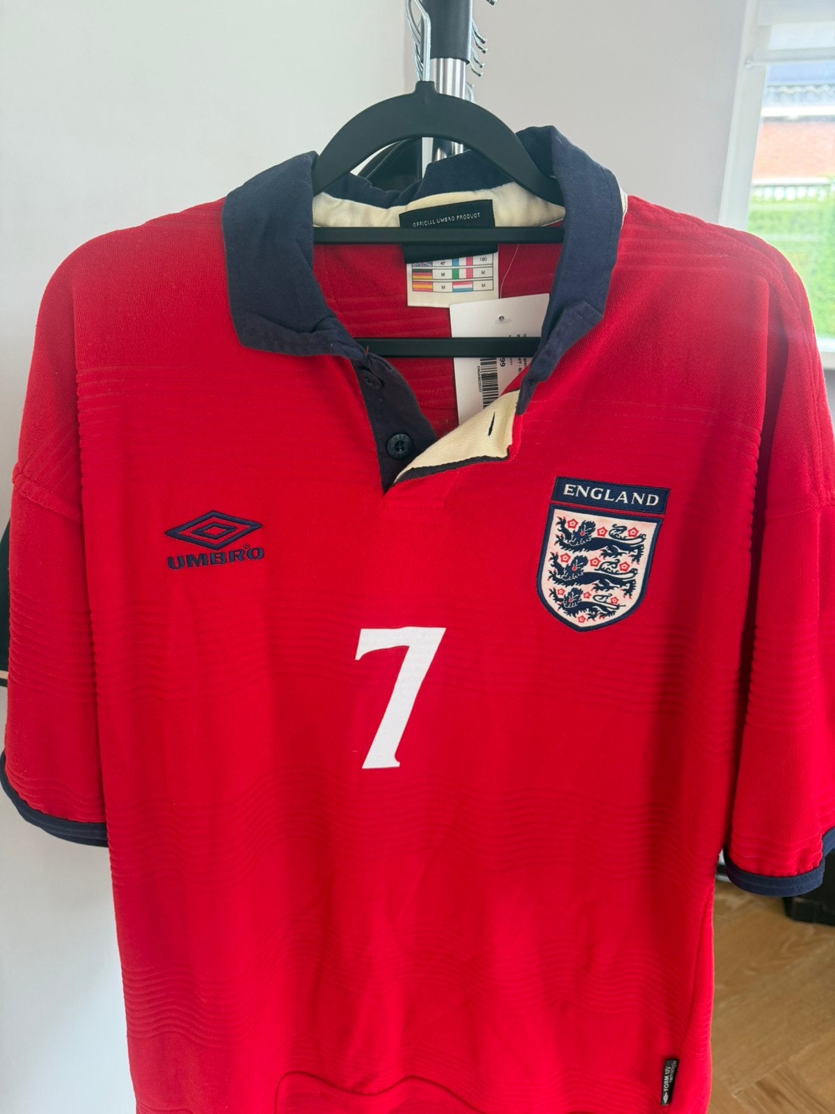 David beckham shirt. Engeland uit shirt 1999, Maat M, Ophalen of Verzenden, Zo goed als nieuw, Shirt