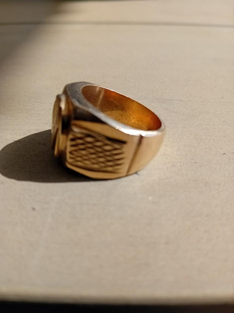 Goud kleurige ring, 20 of groter, Ophalen of Verzenden, Dame, Goud