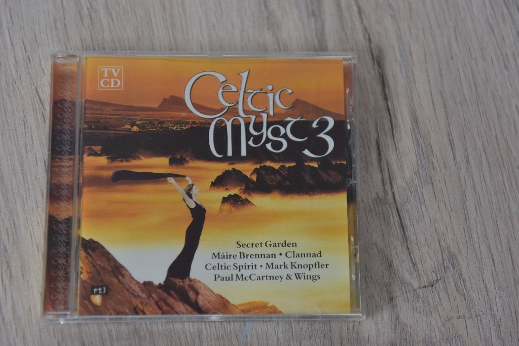 CELTIC MYST 3 diverse artiesten, Inclusief boekje, Verzenden, Zo goed als nieuw, Verzamelalbum