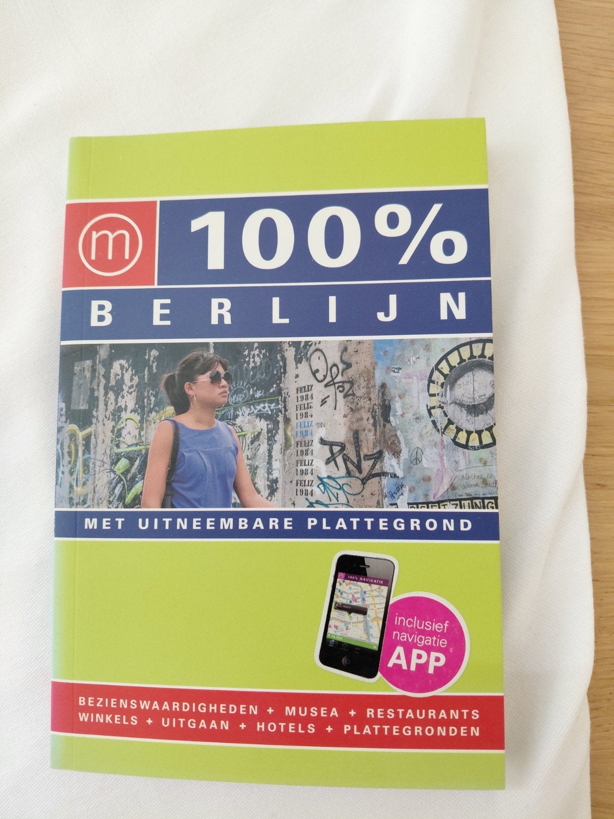 100% Berlijn reisgids met uitneembare plattegrond, Boeken, Europa, Ophalen of Verzenden, Zo goed als nieuw, Reisgids of -boek