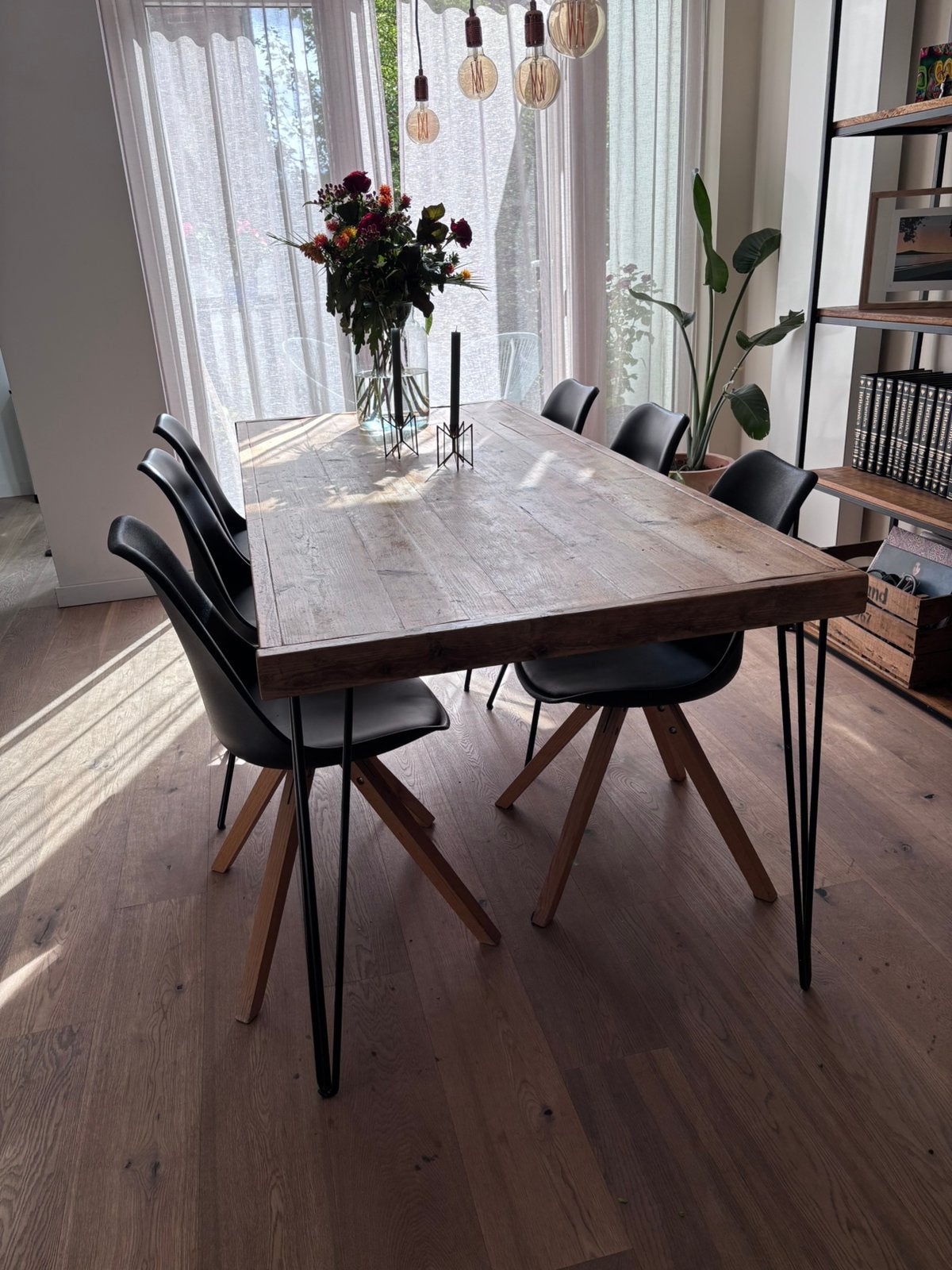 Vurenhout eettafel met hairpin poten, Ophalen, 200 cm of meer, 50 tot 100 cm, Zo goed als nieuw