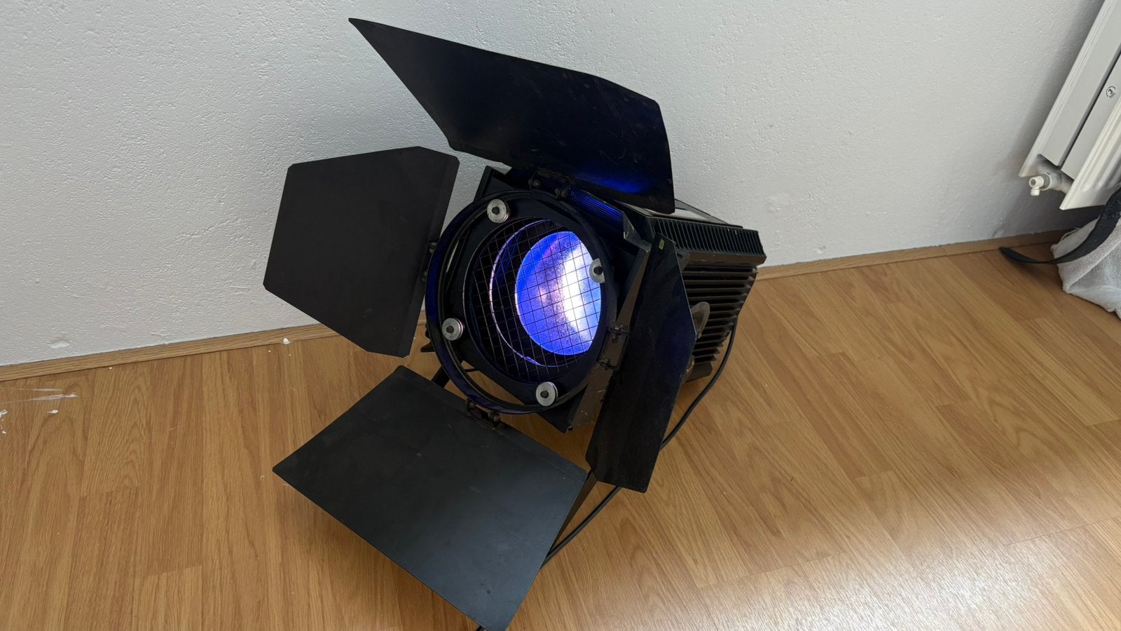 Theaterspot Led Met Dimmer & RGB leds voor ambiance, Gebruikt, Overige fittingen, Ophalen of Verzenden, Glas