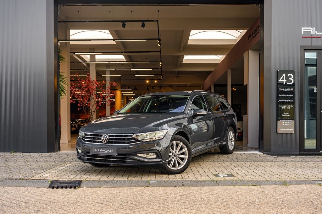 Volkswagen Passat Variant 1.5 TSI Business Plus Pro | Acc |, 4 cilinders, 150 pk, Passat, 5 stoelen