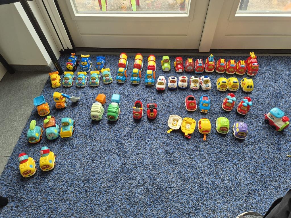 Toet-Toet V Tech grote collectie auto's, Kinderen en Baby's, Speelgoed | Vtech, Ophalen, Zo goed als nieuw, 2 tot 4 jaar