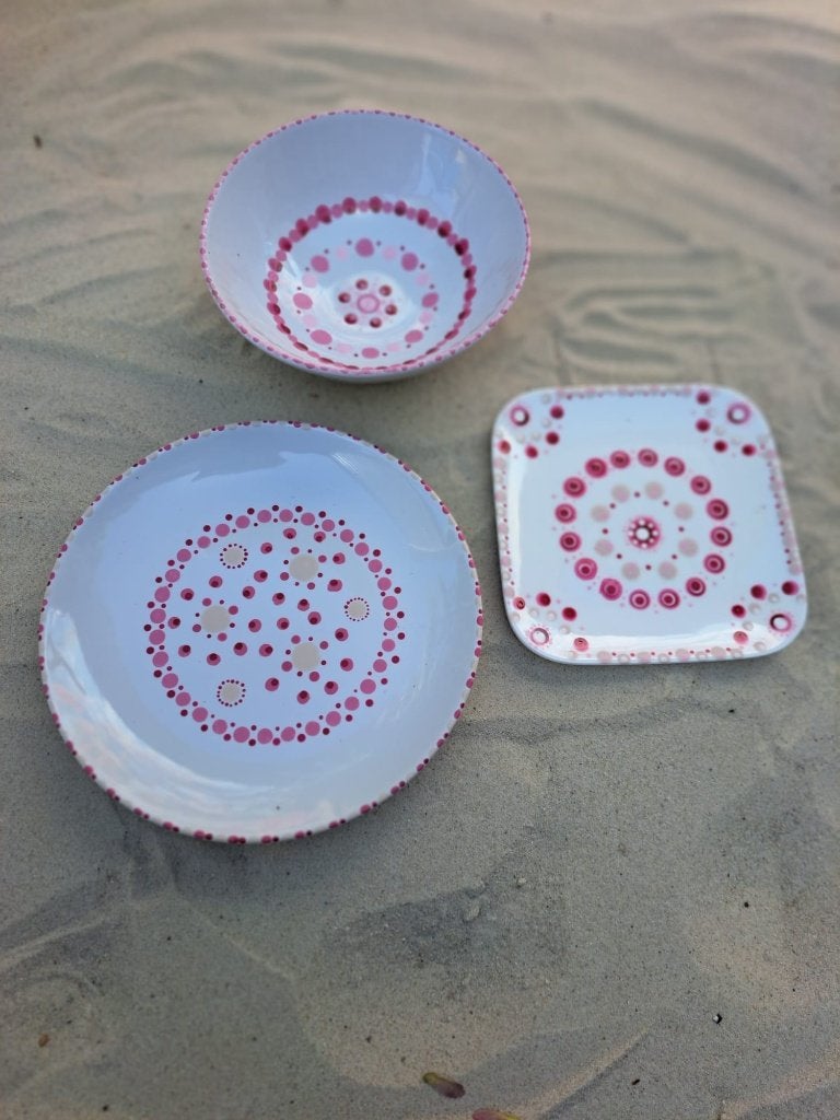 Stipstijl servies! Roze schaaltje/bordjes/decoratie/cadeau., Nieuw, Ophalen of Verzenden, Bord(en), Overige stijlen