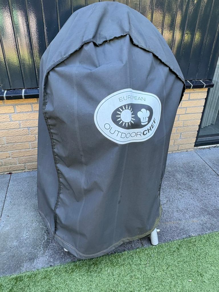 Grote BBQ Outdoorchef, kleur zwart, Ophalen, Gebruikt