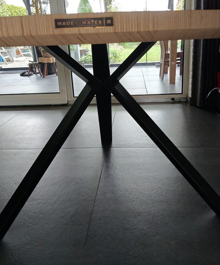 Designtafel rond 150 cm, Huis en Inrichting, Ophalen, Gebruikt, Modern / design, Rond