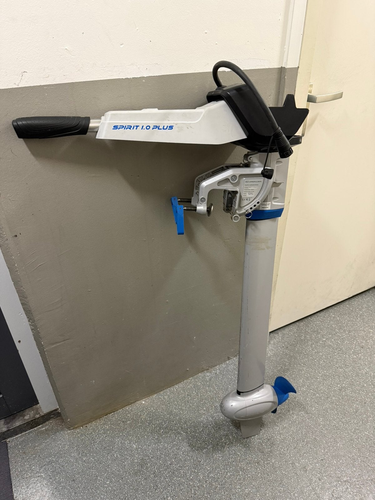 ePropulsion Spirit1.0 Plus-L Elektrische co Buitenboordmotor, Ophalen, Zo goed als nieuw, Motor en Techniek, Zeilboot of Motorboot