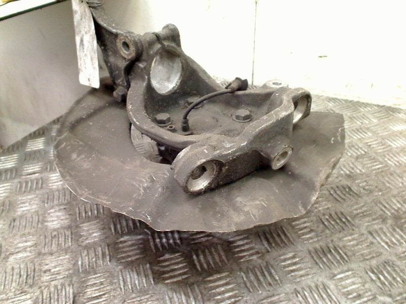 Fusee Rechts Voor BMW 5 serie (E60) (2004-09/2010-03), Gebruikt, Petuelring 130, München 80809, , Duitsland, BMW, Bayerische Motoren Werke AG