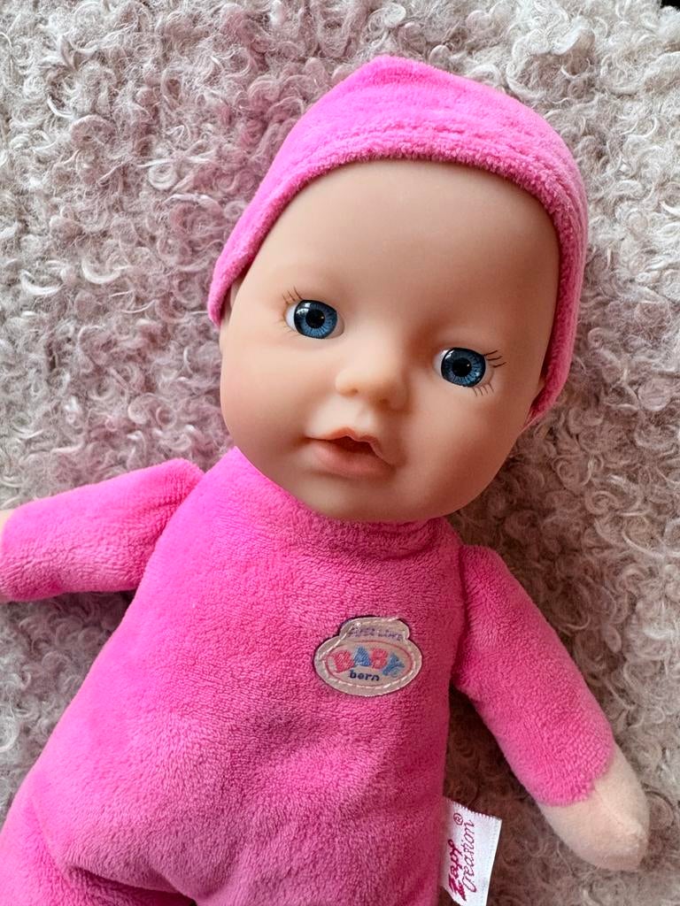 My first BabyBorn popje, roze., Kinderen en Baby's, Speelgoed | Poppen, Ophalen of Verzenden, Zo goed als nieuw, Babypop