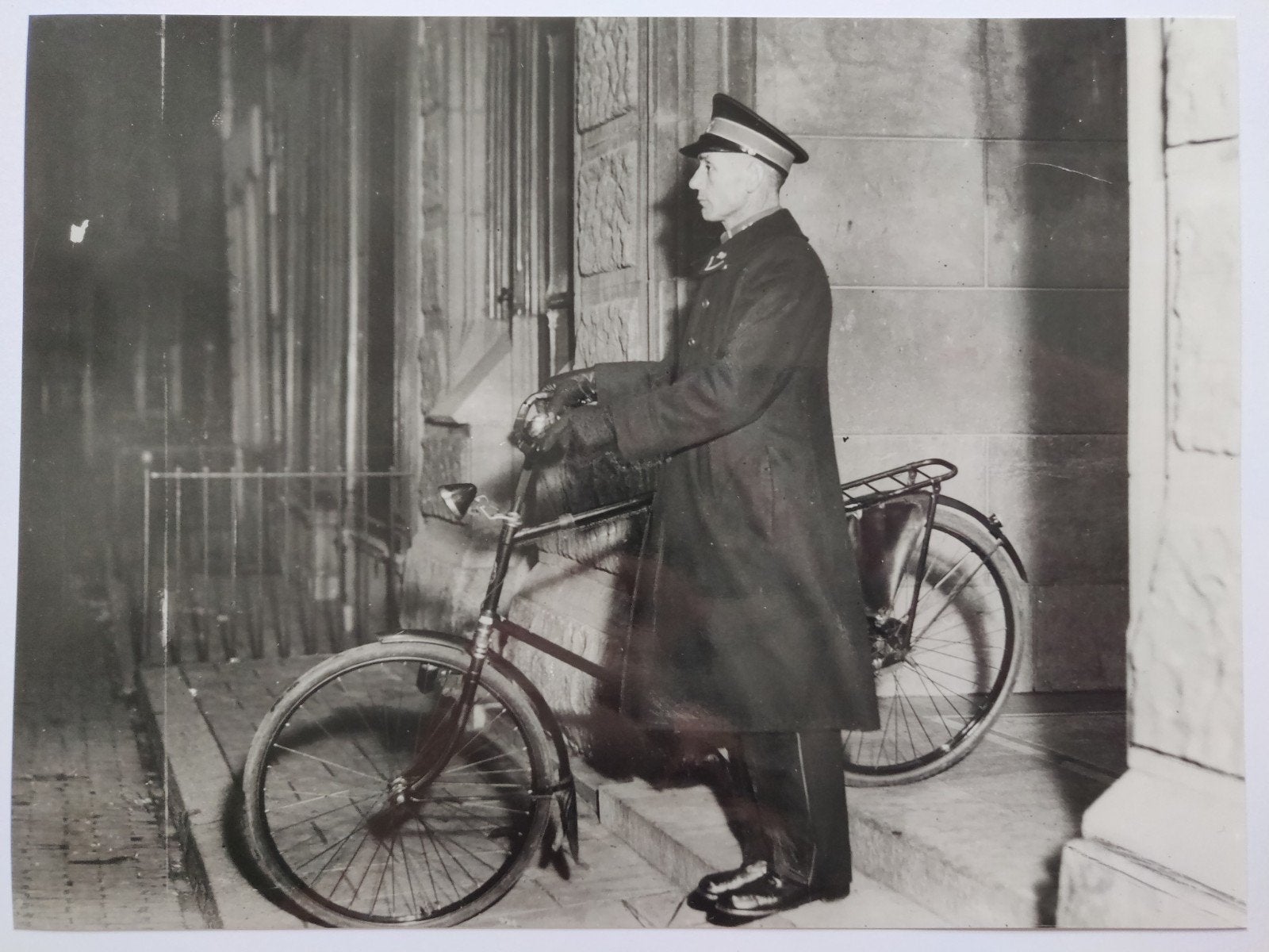 B502 Groenmarkt Politie 22x16, Verzamelen, Foto's en Prenten, Gebruikt, Overige onderwerpen, Voor 1940, Ophalen of Verzenden