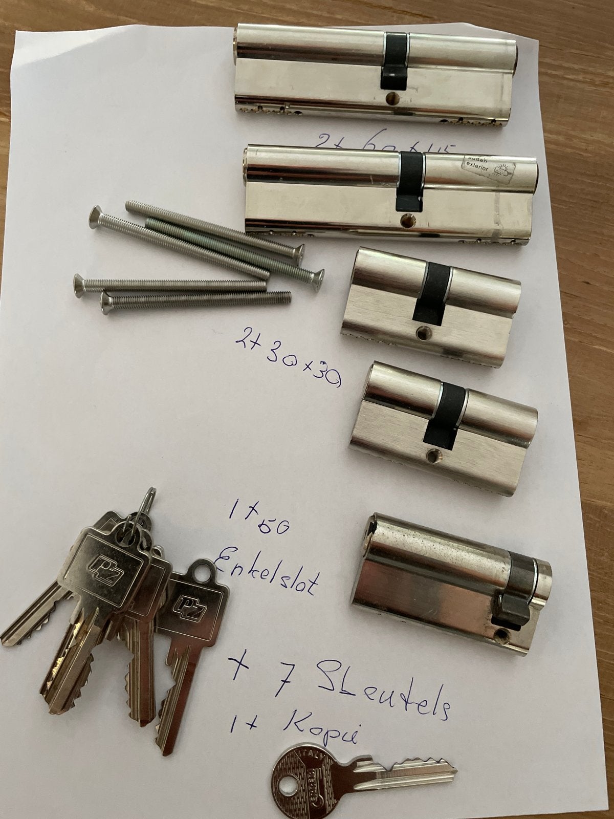 Diverse sloten en sleutels, inclusief cilindersloten, Ophalen, Overige materialen, Slot