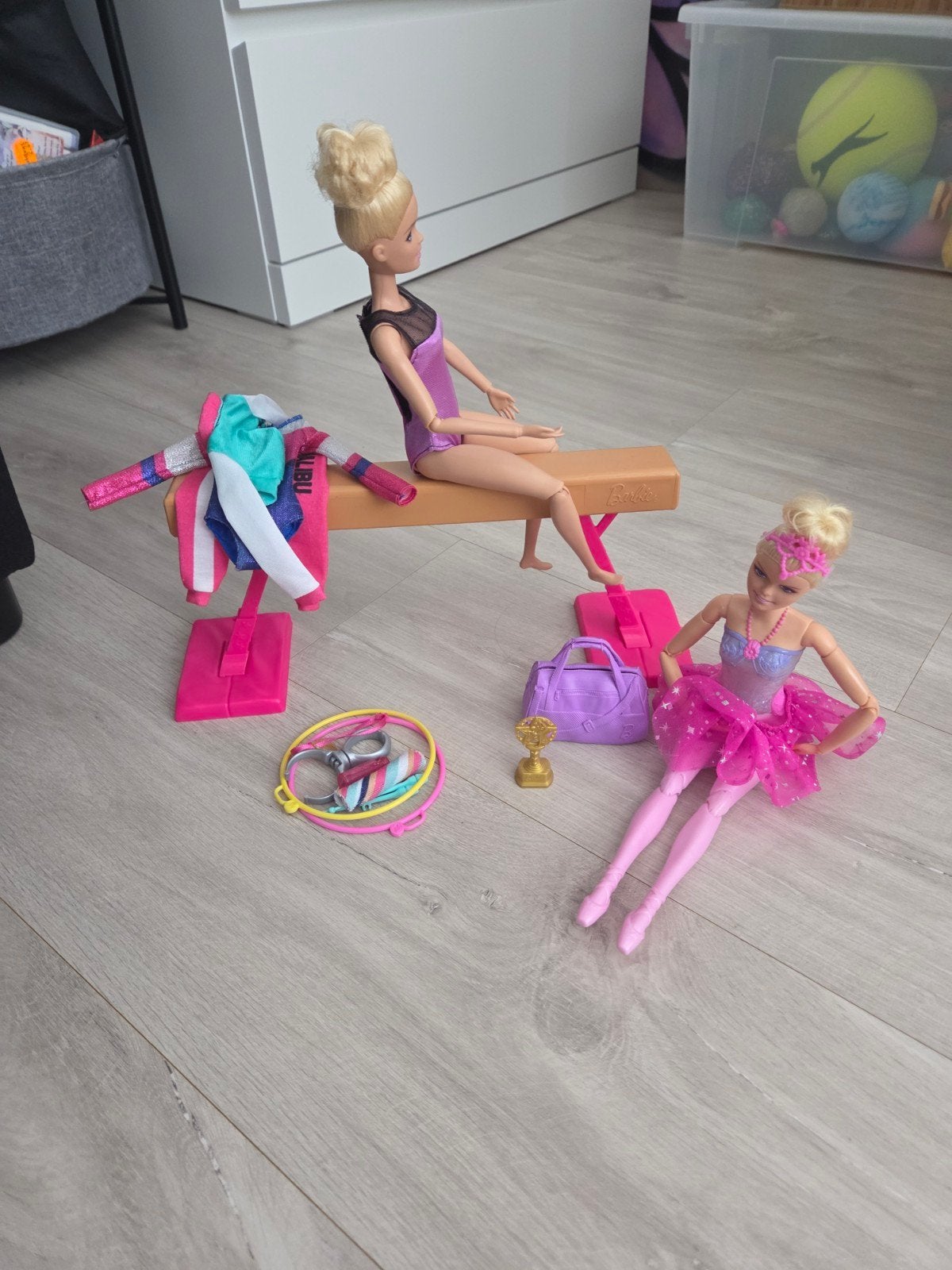 Diverse Barbiesets met poppen en accessoires, Ophalen, Zo goed als nieuw, Barbie
