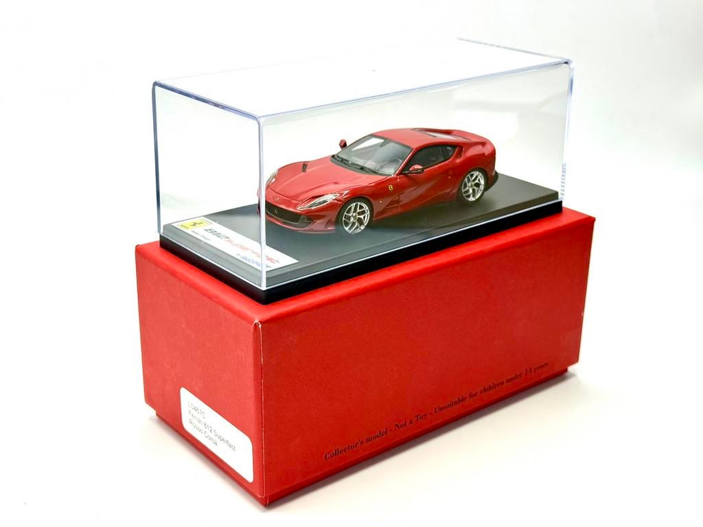 Ferrari 812 Superfast Looksmart 1:43, Ophalen of Verzenden, Zo goed als nieuw