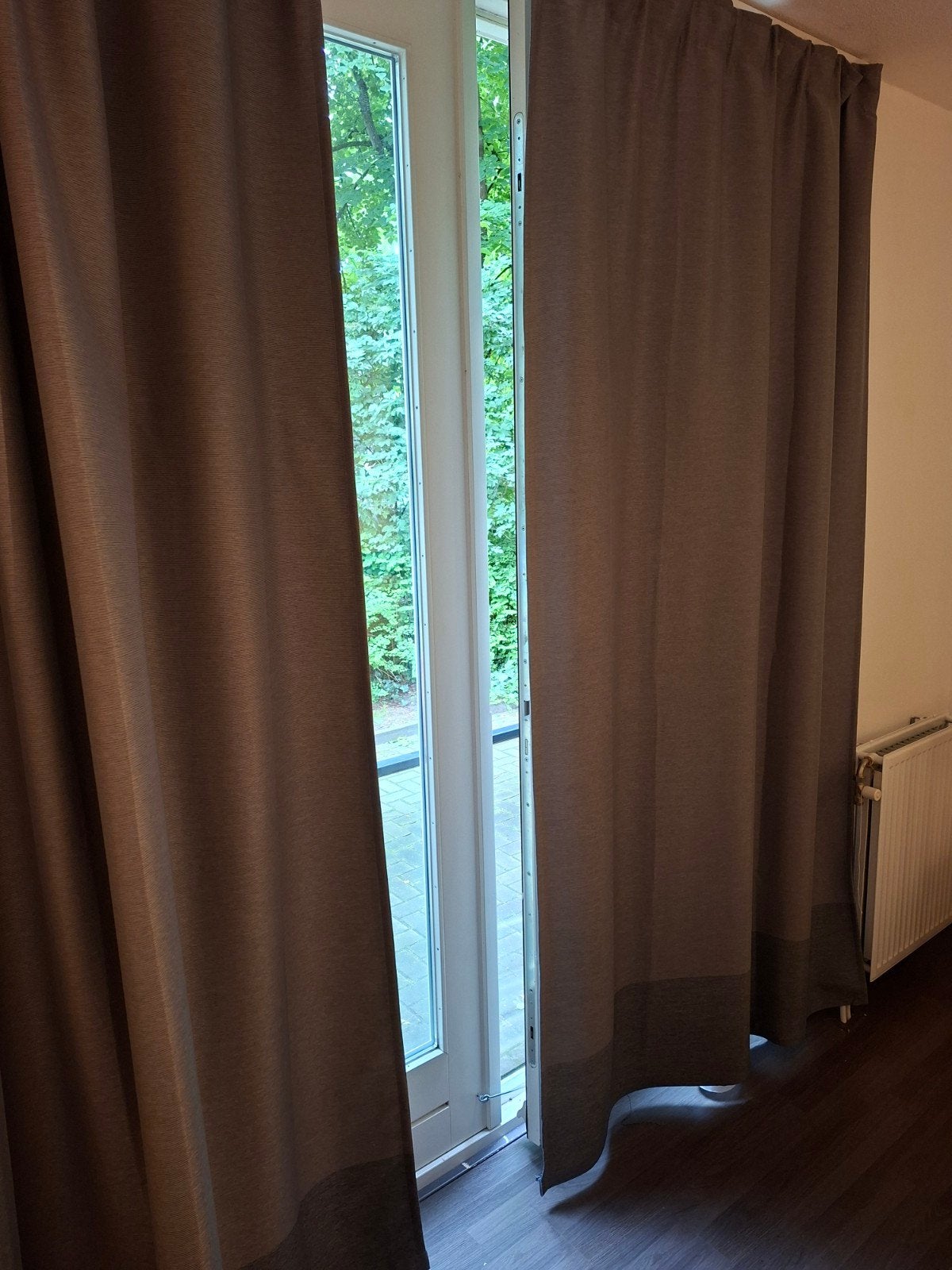 IKEA Verduisterende gordijnen grijs - 2 stuks, Huis en Inrichting, Gebruikt, 200 cm of meer, Ophalen of Verzenden, 200 cm of meer