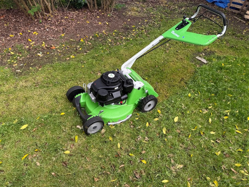 Professionele Viking Grasmaaier - Krachtig en Betrouwbaar, Ophalen, Gebruikt, Versnellingen, Benzine-grasmaaier