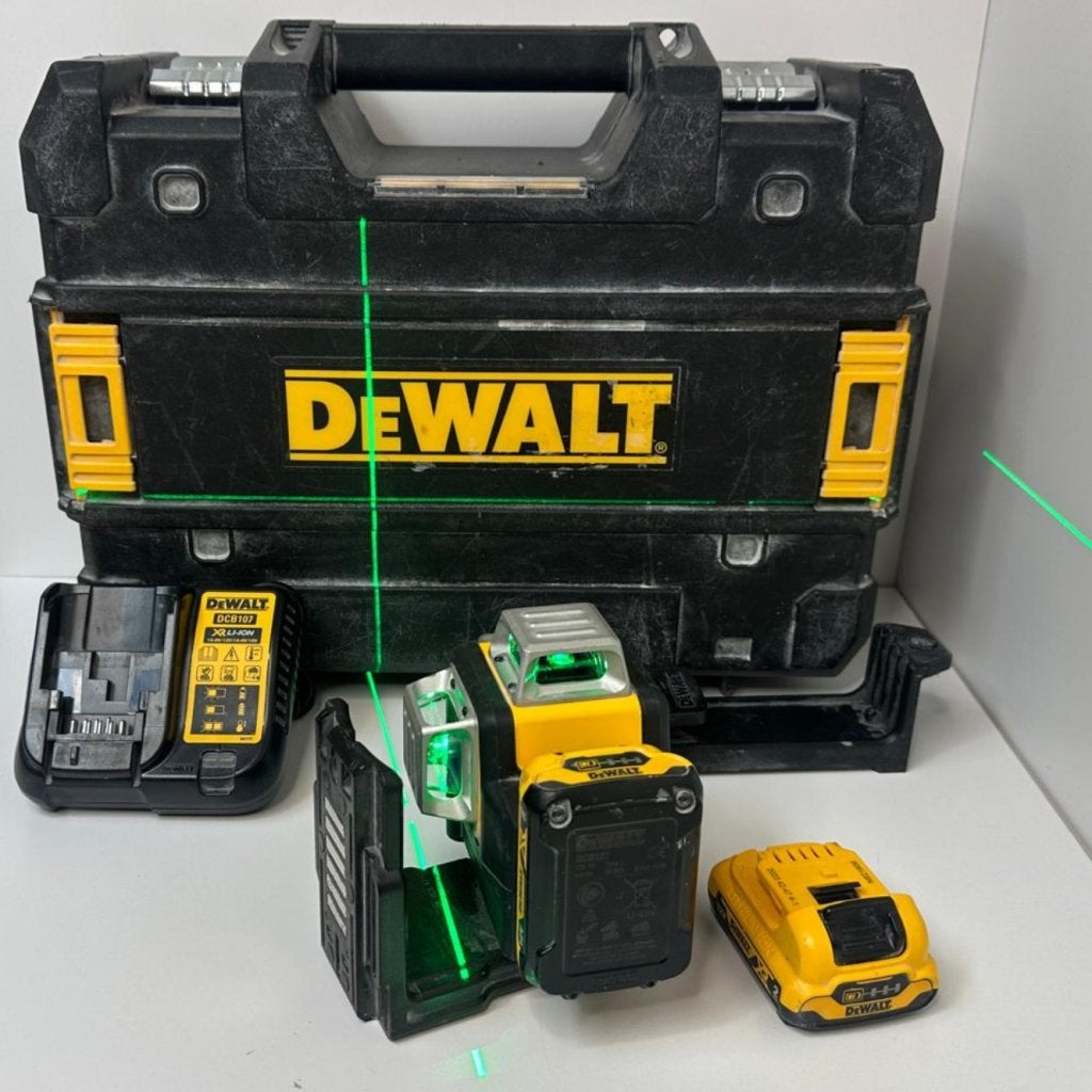 DeWalt DCE089D1G 2x 12v 2.0ah + lader | compleet in koffer, Dewalt, Gebruikt, Support@dewalt.com, 701 E. Joppa Road
Towson, MD 21286
USA