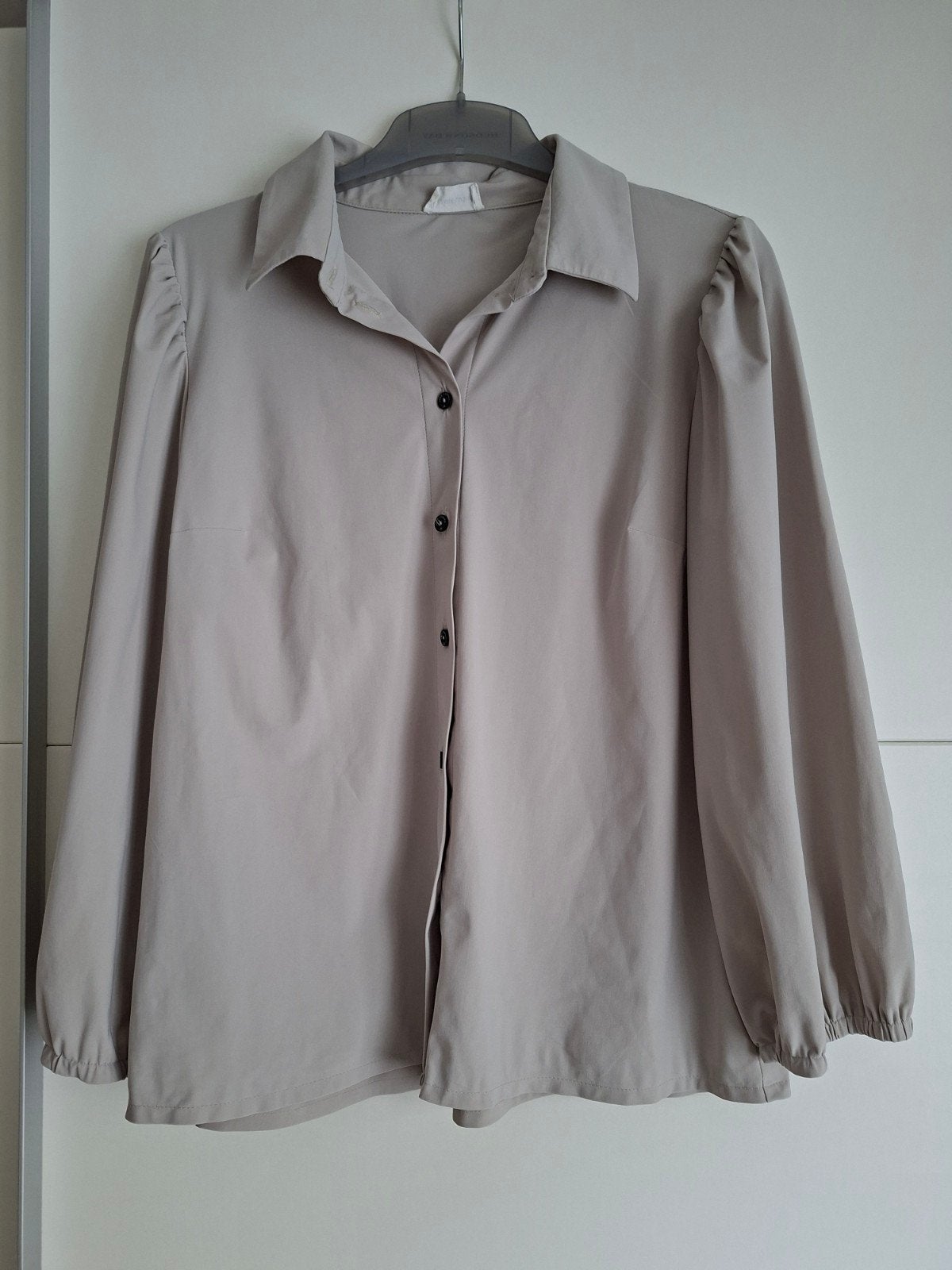 Zandkleurige, travelkwaliteit, blouse van Jane Lushka
Maat L, Maat 38/40 (M), Beige, Ophalen of Verzenden, Zo goed als nieuw
