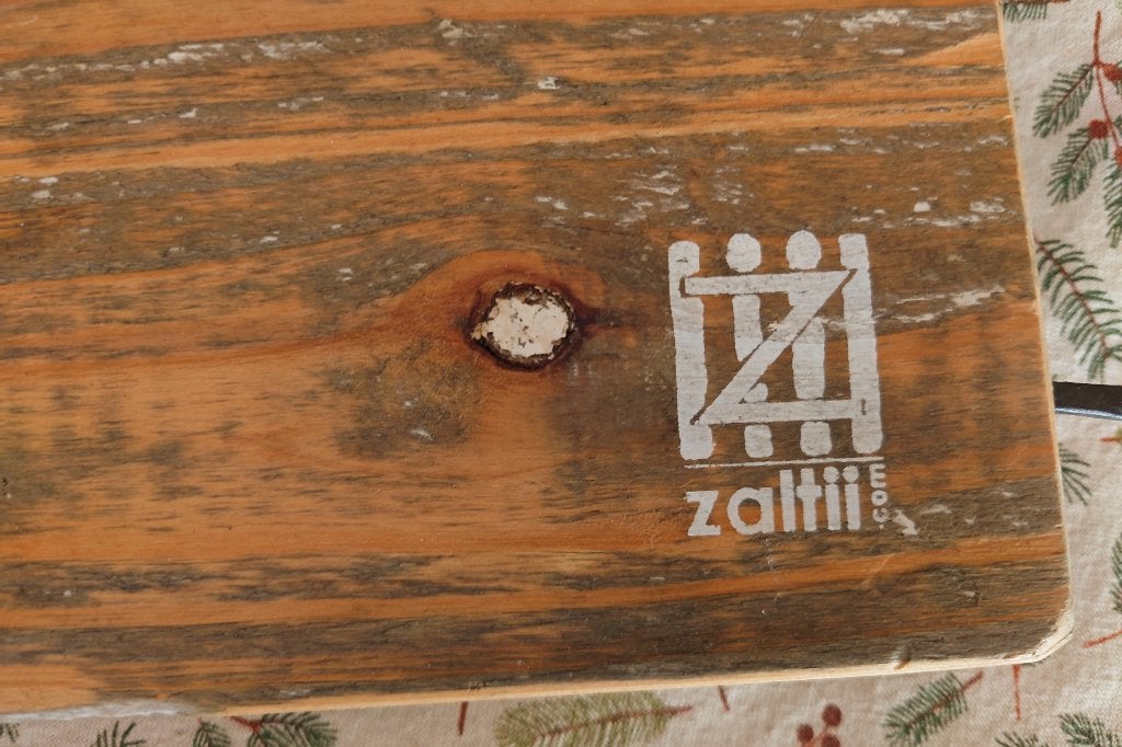 Foto 4 van Brutalist houten dienblad merk Zaltii