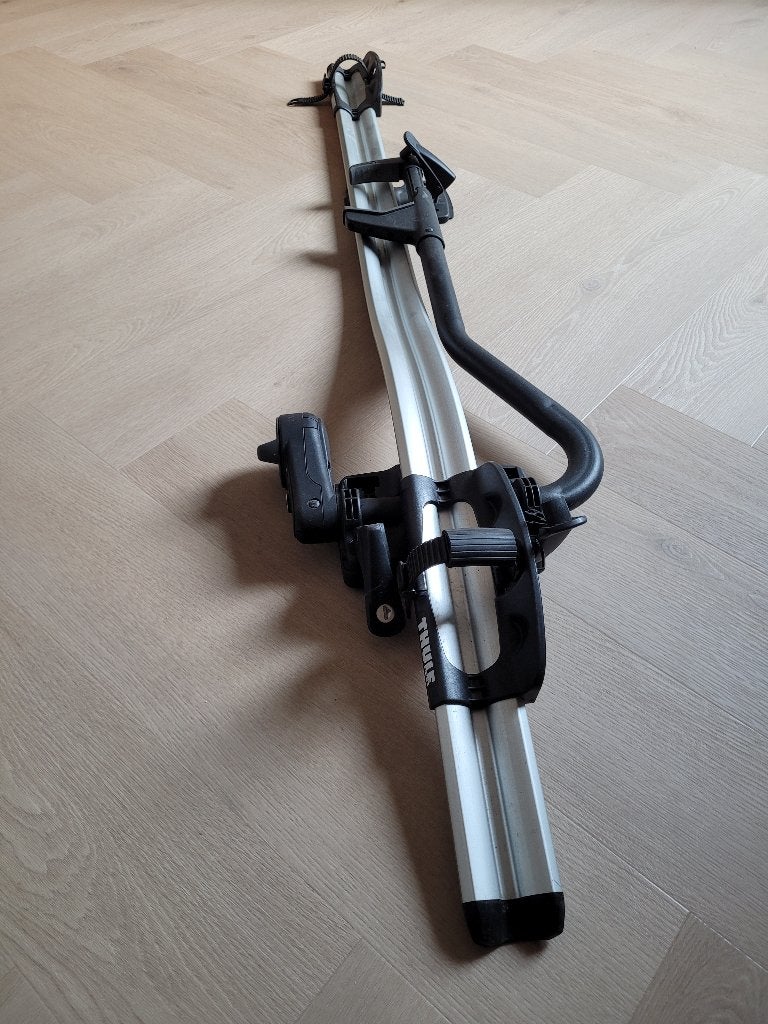Thule ProRide 591 Fietsendrager - Zilver/Zwart, Auto diversen, Ophalen, Gebruikt, Brede banden, Dakdrager