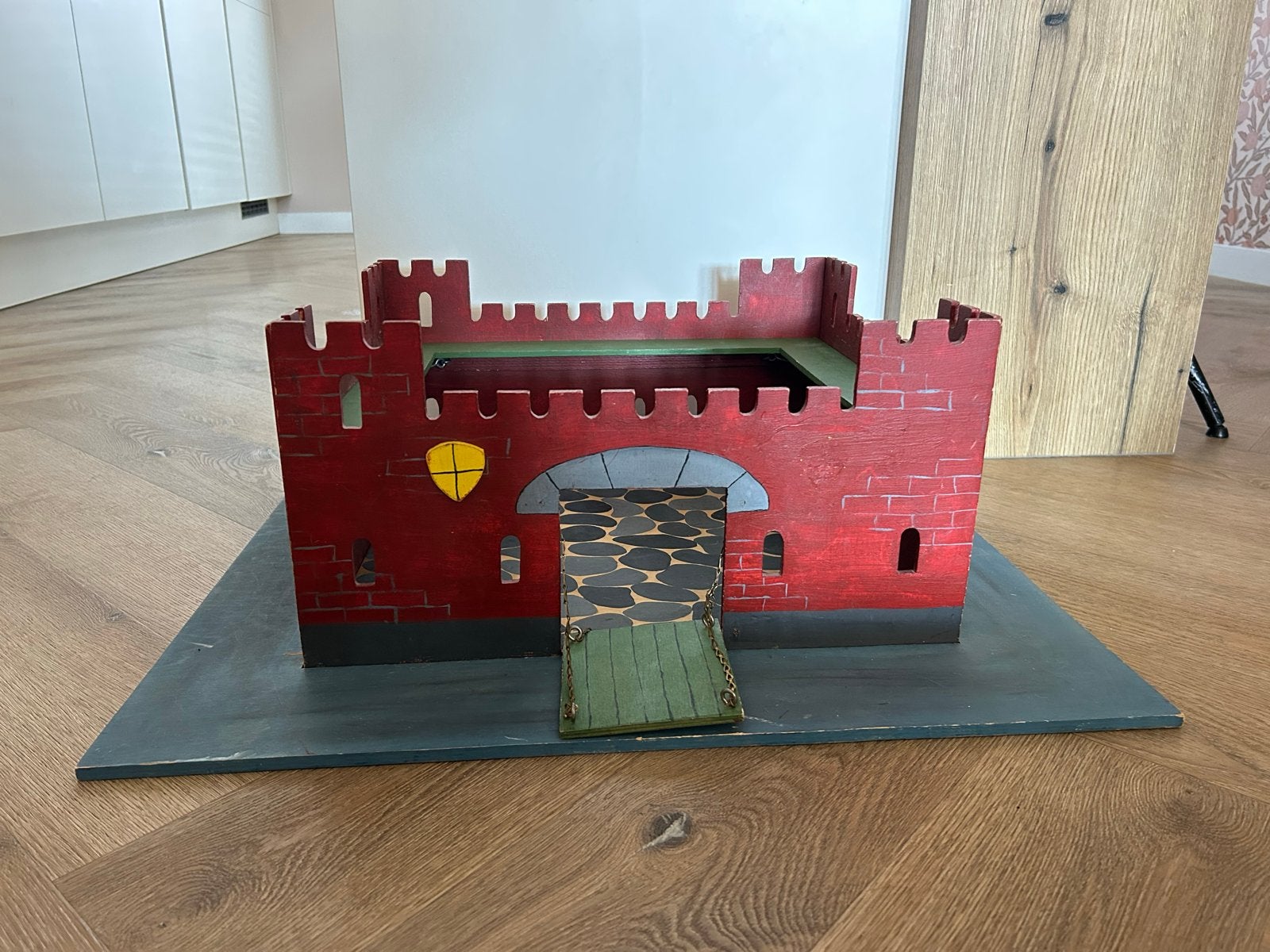 Houten speelkasteel voor kinderen, Ophalen, Gebruikt, Jongen of Meisje
