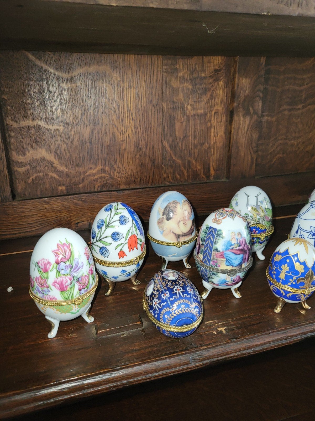 Verzameling van 11 decoratieve porseleinen eieren, Ophalen of Verzenden