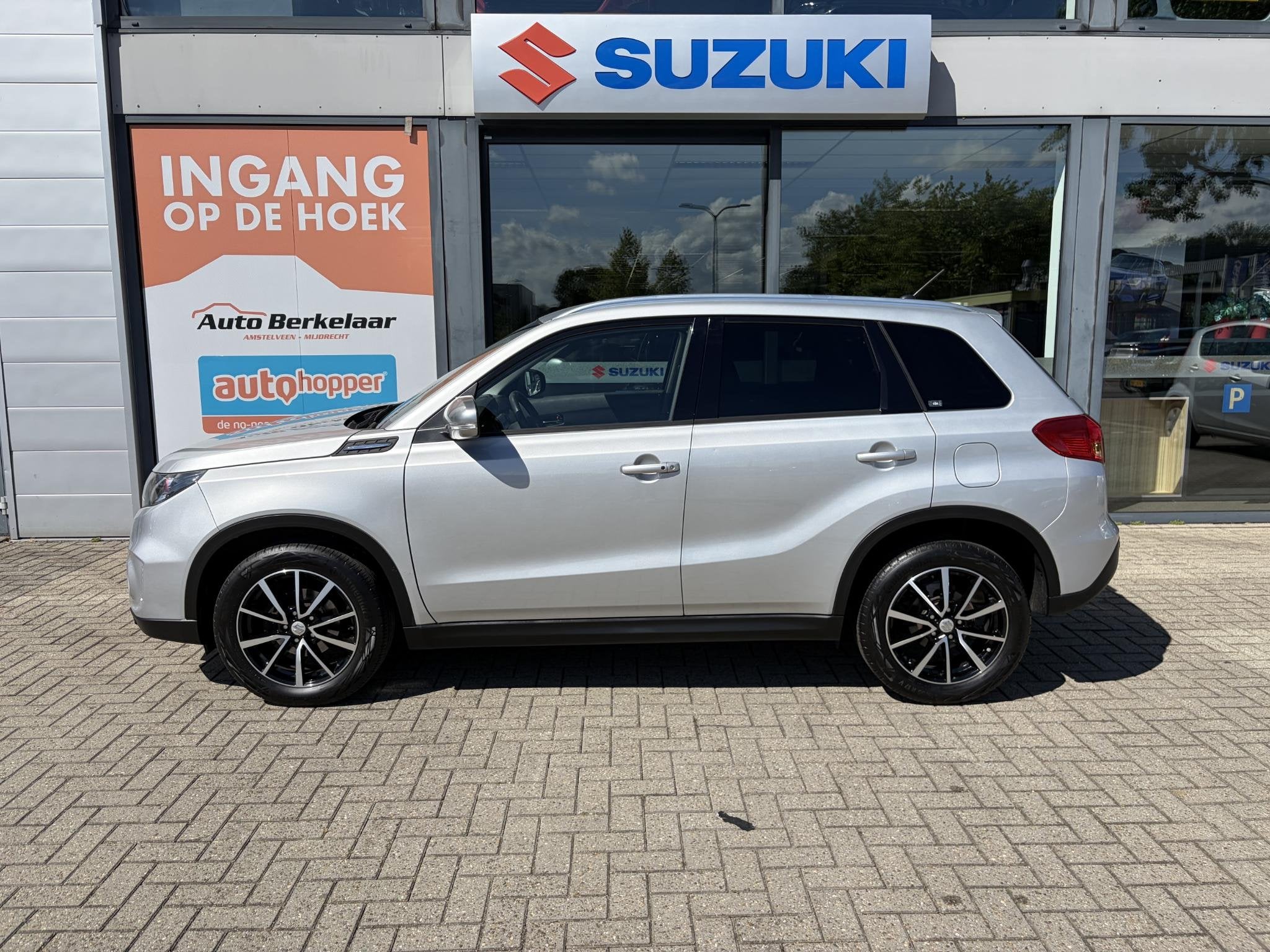 Suzuki Vitara 1.4 S Automaat | Afneembare Trekhaak |, Gebruikt, 4 cilinders, 400 kg, 49 €/maand