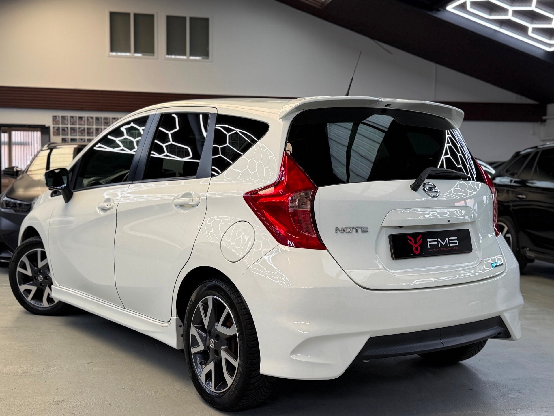 Nissan Note 1.2 DIG-S Connect Edition Bluetooth, Auto's, Voorwielaandrijving, Stof, Gebruikt, Zwart