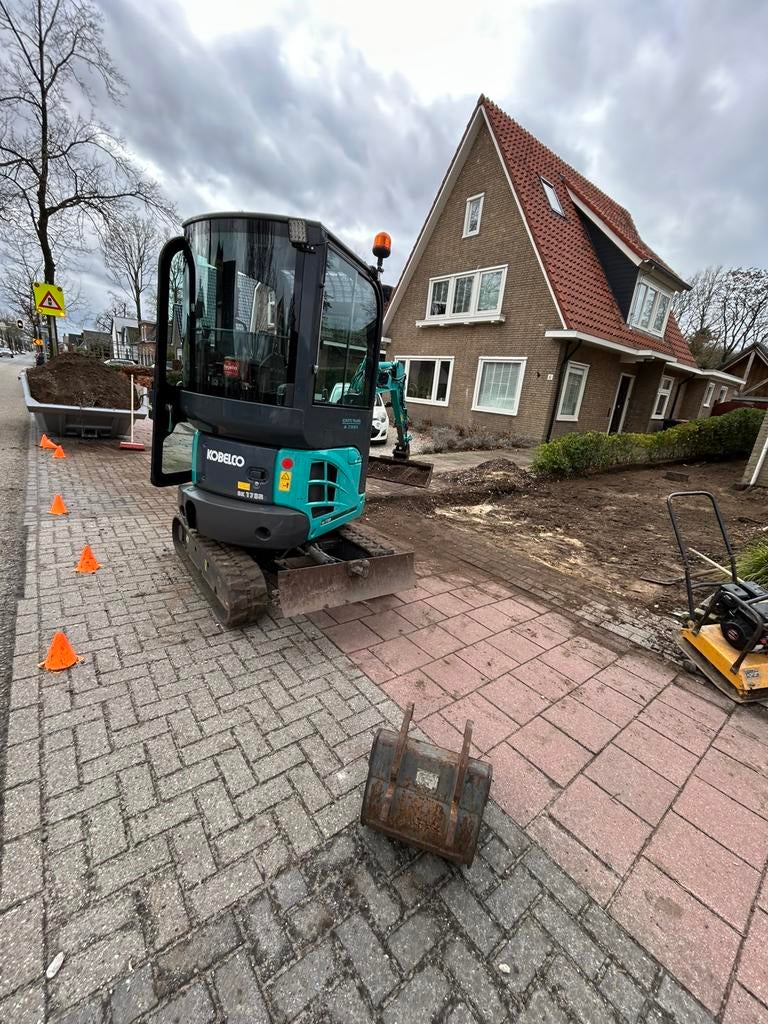 Graafwerkzaamheden / Minikraan met machinist aangeboden, Tuinonderhoud of Snoeiwerk