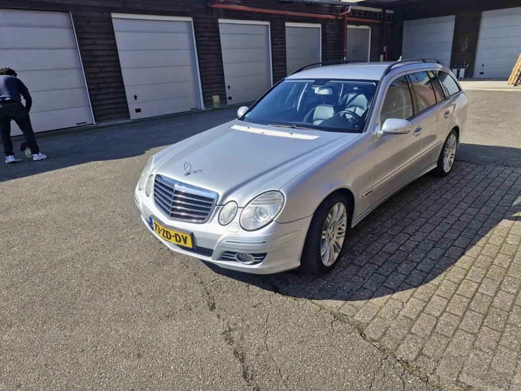 Mercedes-Benz E-Klasse 3.0 CDI E280 Combi AUT 2008 Grijs, Auto's, Automaat, Achterwielaandrijving, 2987 cc, Origineel Nederlands