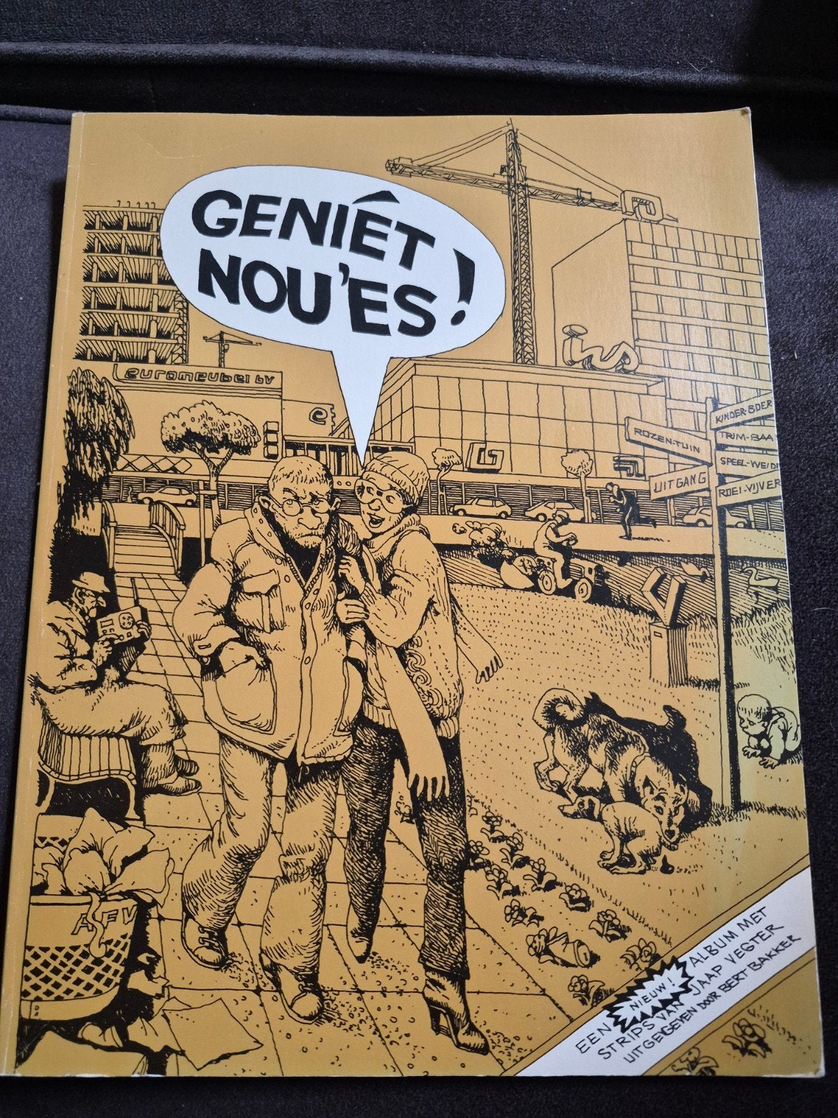 Geniet Nou 'Es! - Stripboek in zeer goede staat (1981), Boeken, Eén stripboek, Ophalen of Verzenden, Zo goed als nieuw, Jaap Vester