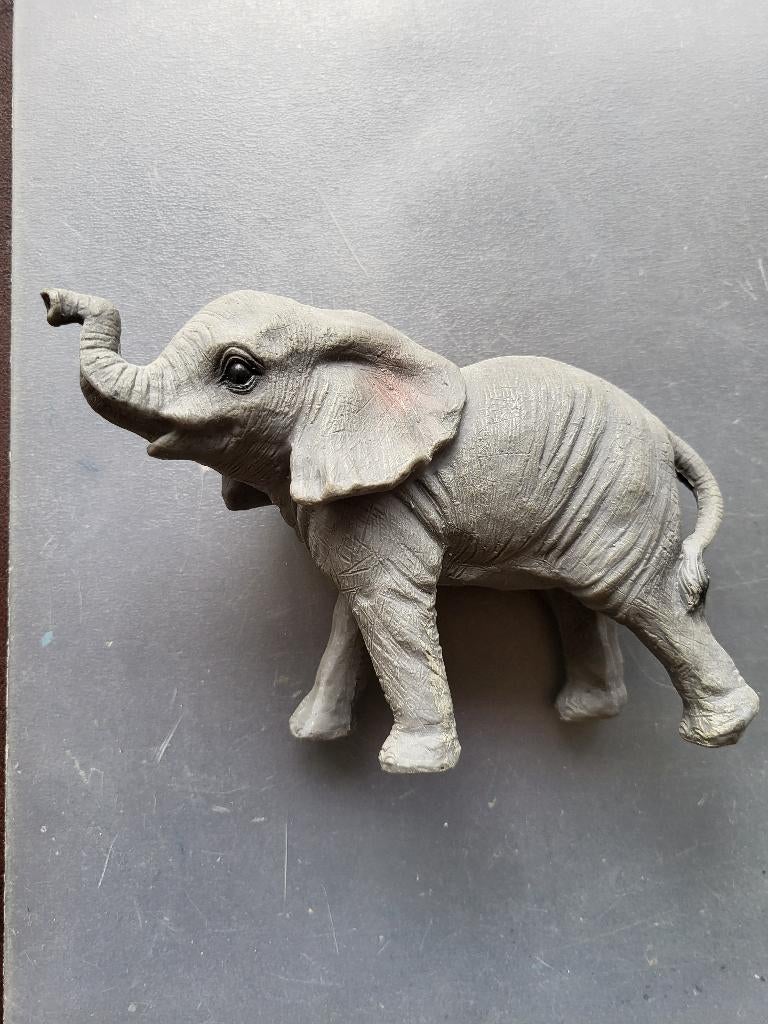 Olifant/ Afrikaanse olifant / kunststof., Ophalen of Verzenden, Zo goed als nieuw, Dier
