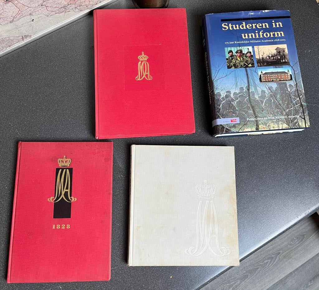 Serie boeken KMA, Ophalen of Verzenden, Landmacht, Nederland, Boek of Tijdschrift