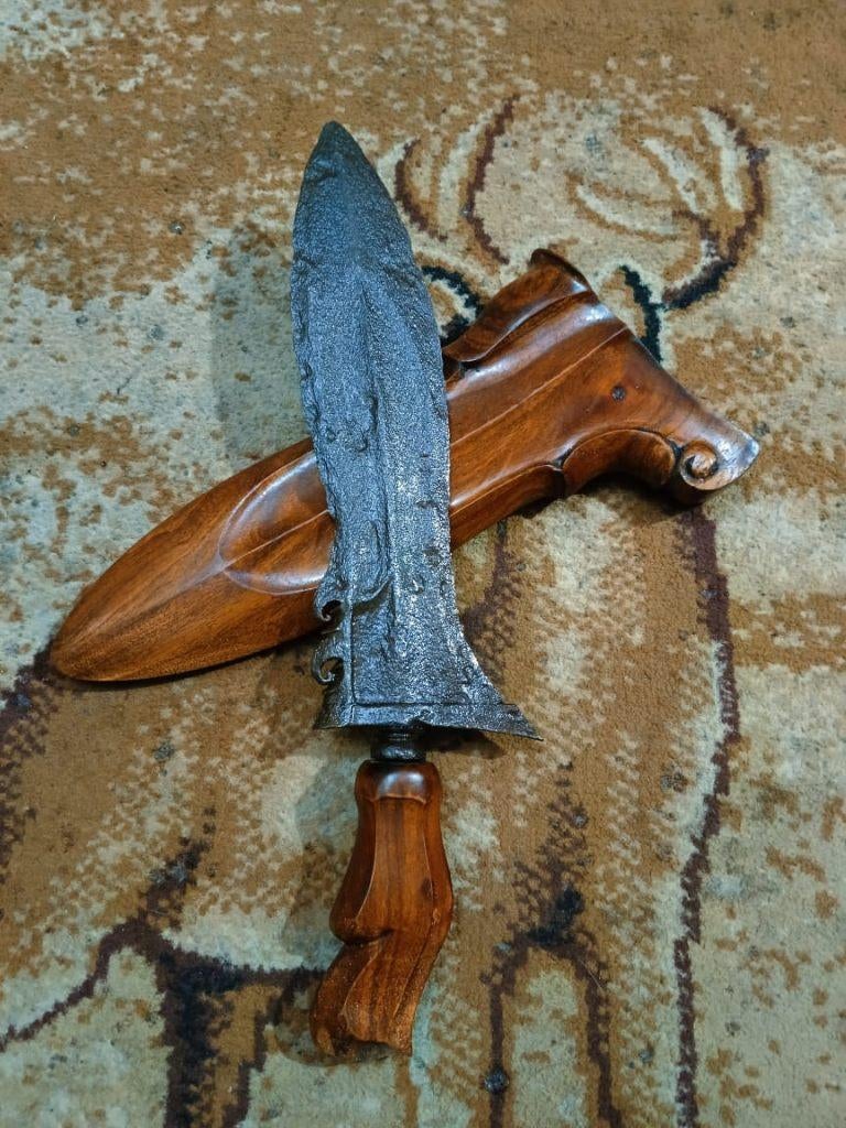 Antieke Keris Bethok Semar Tinandu Keleng Majapahit SVF43, Wapen, Verzenden, Overige materialen, Indonesië