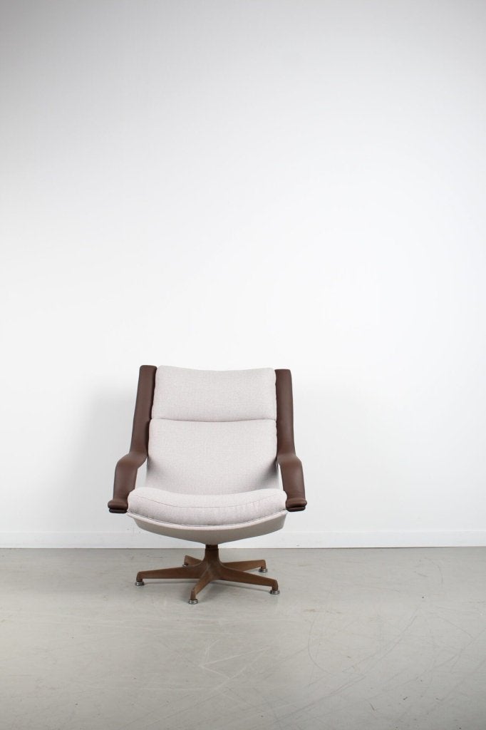 Artifort F140 Fauteuil Crème Stof/Bruin Leer, Huis en Inrichting, Fauteuils, Niet ingevuld, Zo goed als nieuw, Niet ingevuld, Niet ingevuld