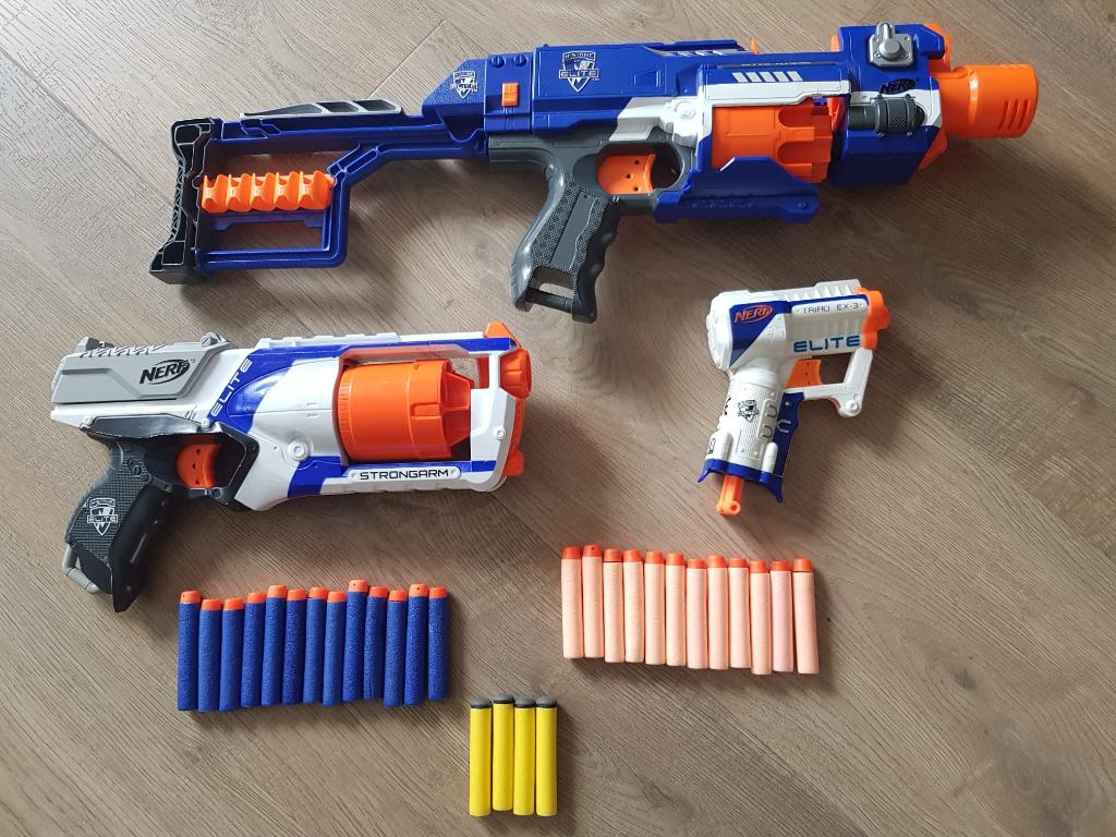 3 leuke Nerf Pistolen met pijltjes., Ophalen of Verzenden, Zo goed als nieuw