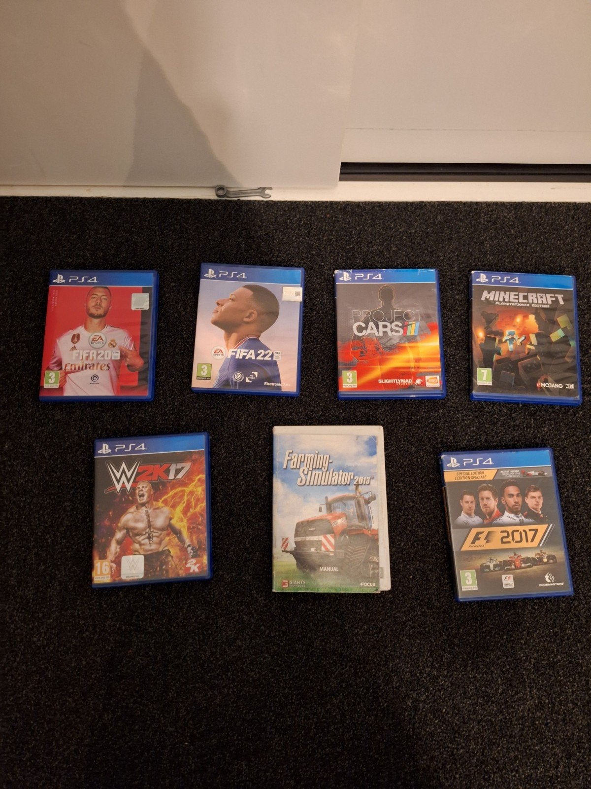 PS4 Games: FIFA 20, FIFA 22, Minecraft, Project Cars 2, F1, Gebruikt, Ophalen of Verzenden, Eén computer, Sport