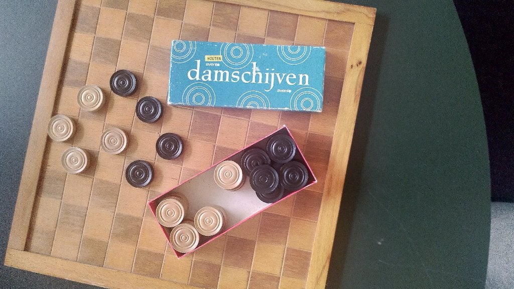 Dambord met stukken, Een of twee spelers, Ophalen, Gebruikt, Avento