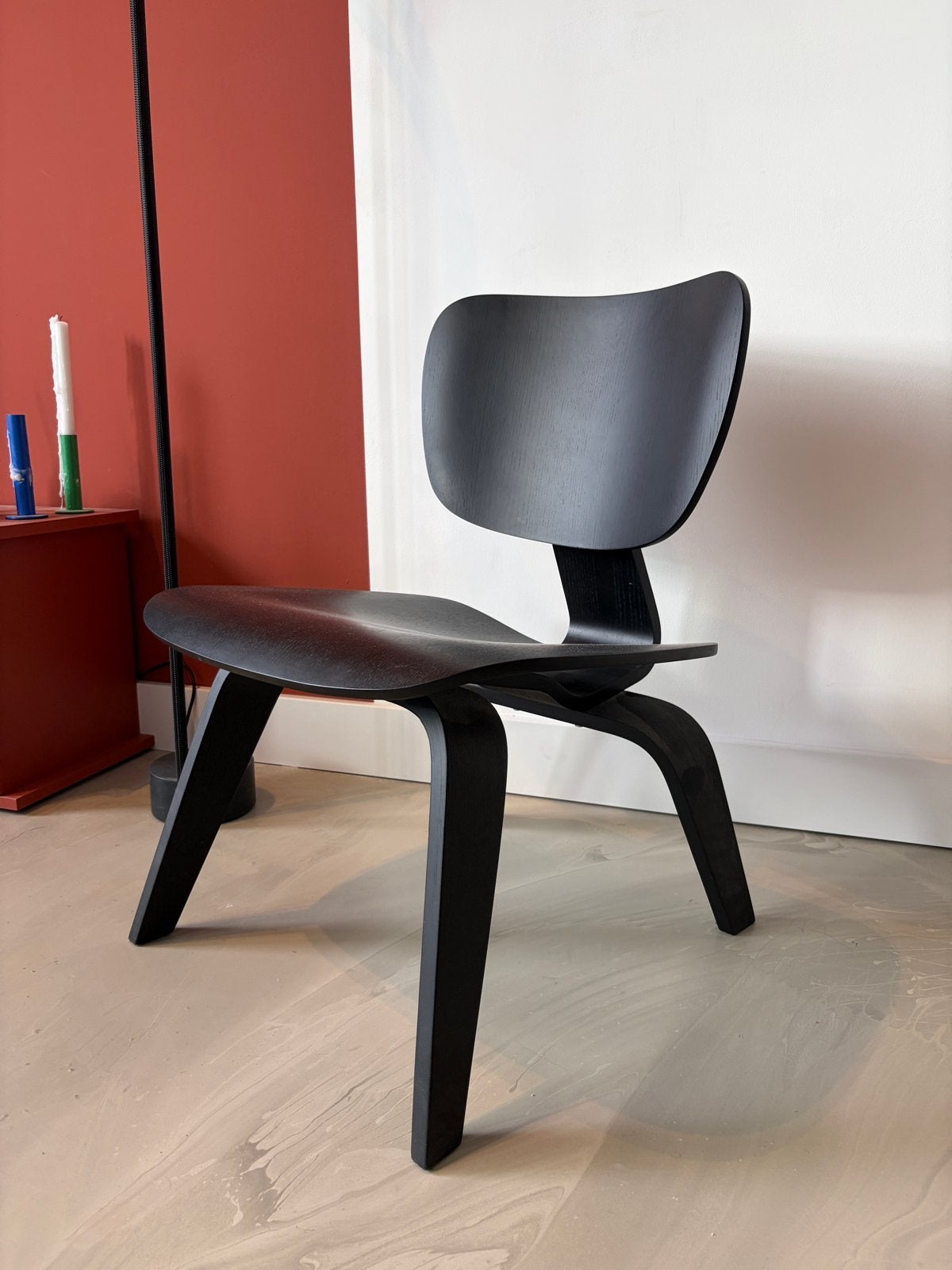 Eames lounge chair LCW zwart, Huis en Inrichting, Ophalen, Gebruikt, Zwart, Eén