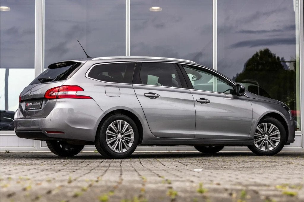 Peugeot 308 SW 1.2 PureTech Blue Lease Premium € 11.850,00, Automaat, Stof, Gebruikt, 1199 cc